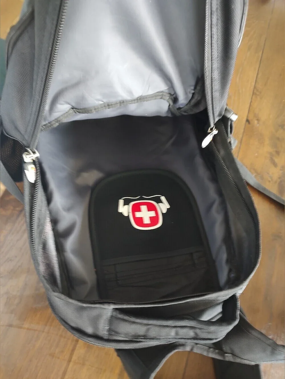 Rugged SwissGear Black Backpack w/ ScanSmart Technology #Rugged #travelfriendly